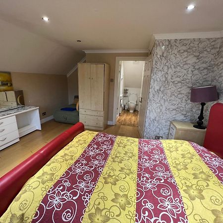 The Caduceus- Residence Chertsey Extérieur photo
