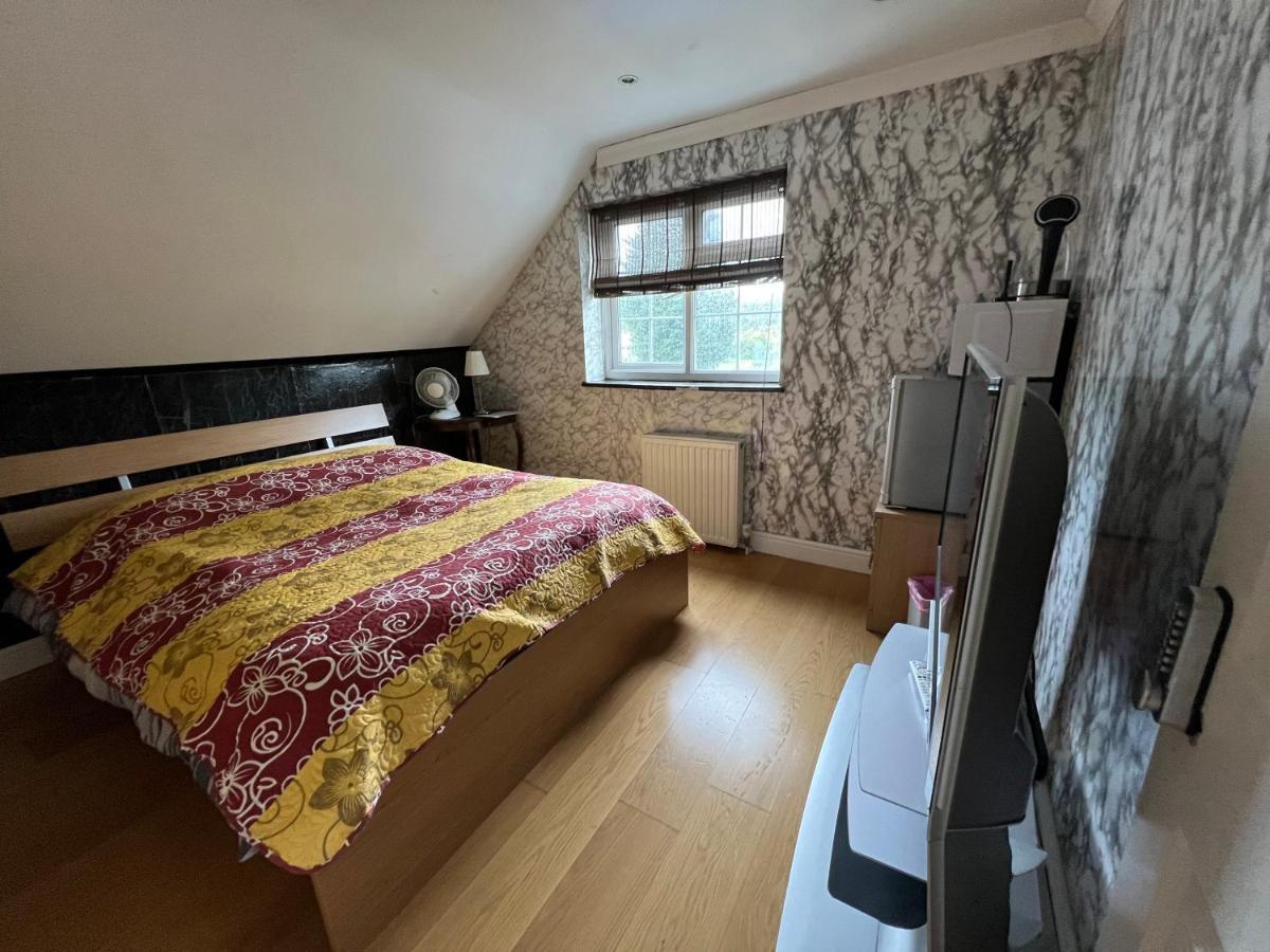 The Caduceus- Residence Chertsey Extérieur photo