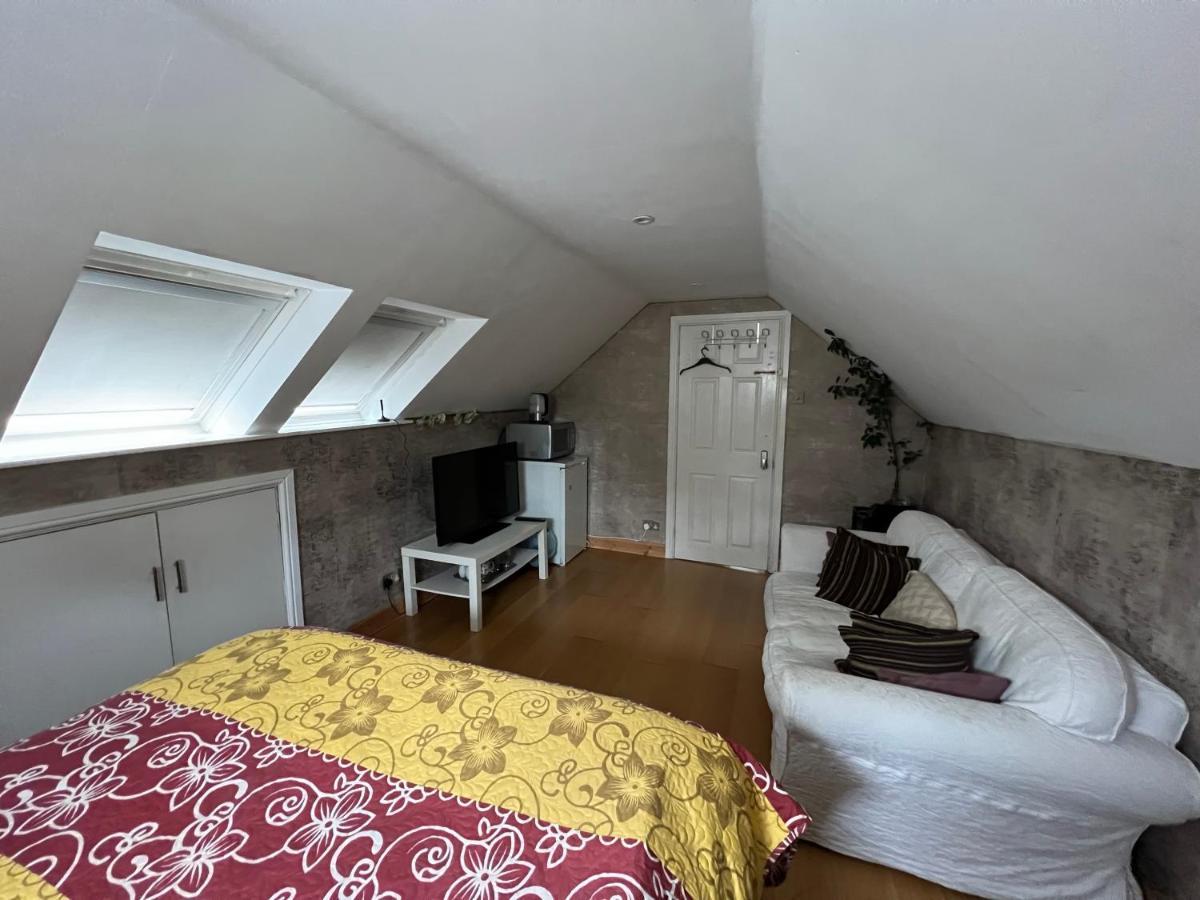 The Caduceus- Residence Chertsey Extérieur photo