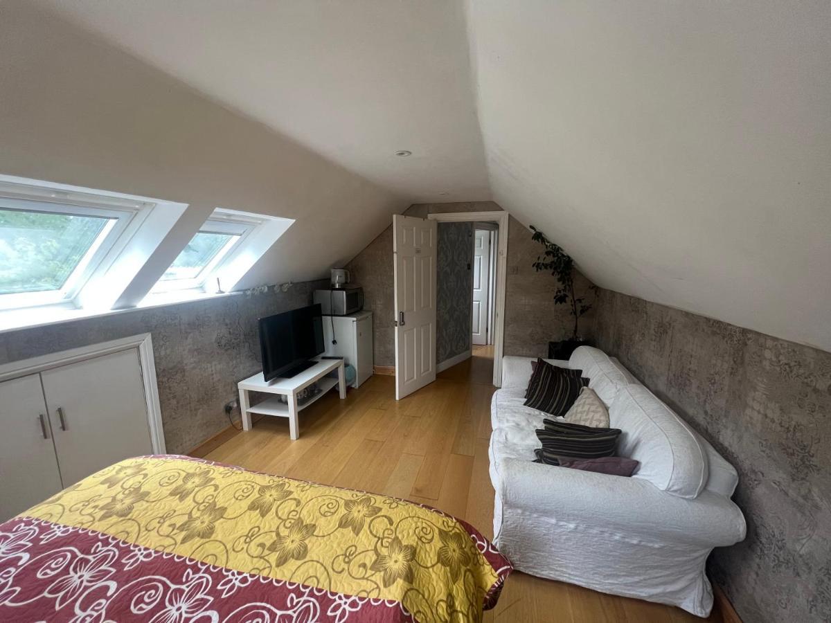 The Caduceus- Residence Chertsey Extérieur photo