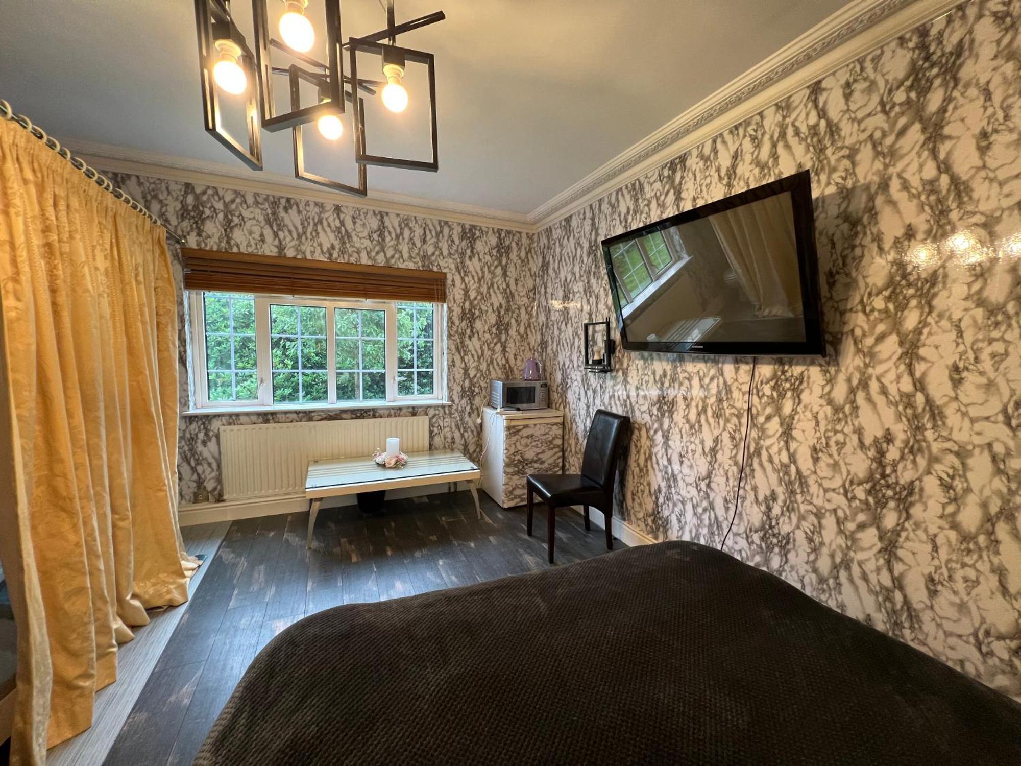 The Caduceus- Residence Chertsey Extérieur photo