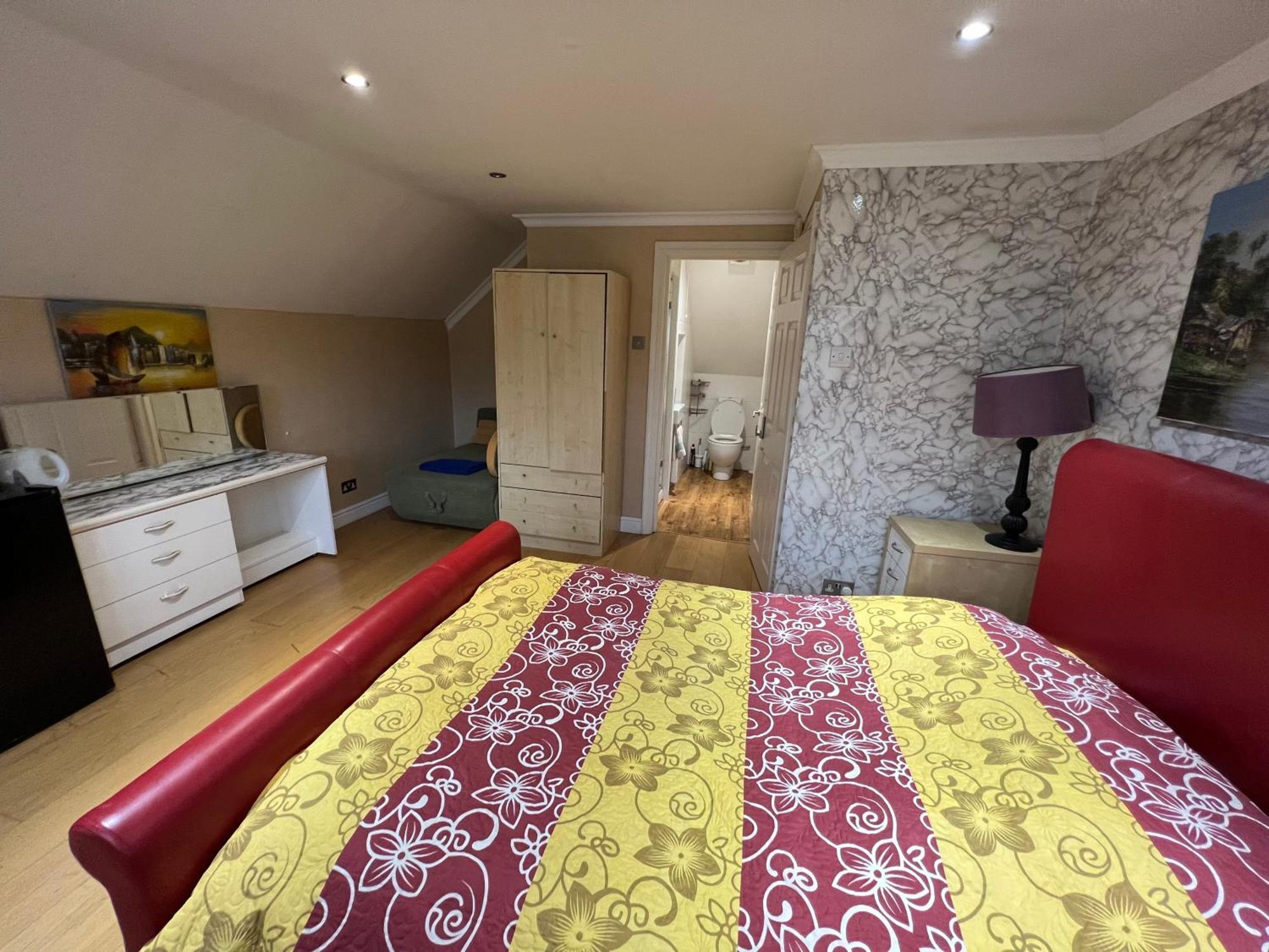 The Caduceus- Residence Chertsey Extérieur photo