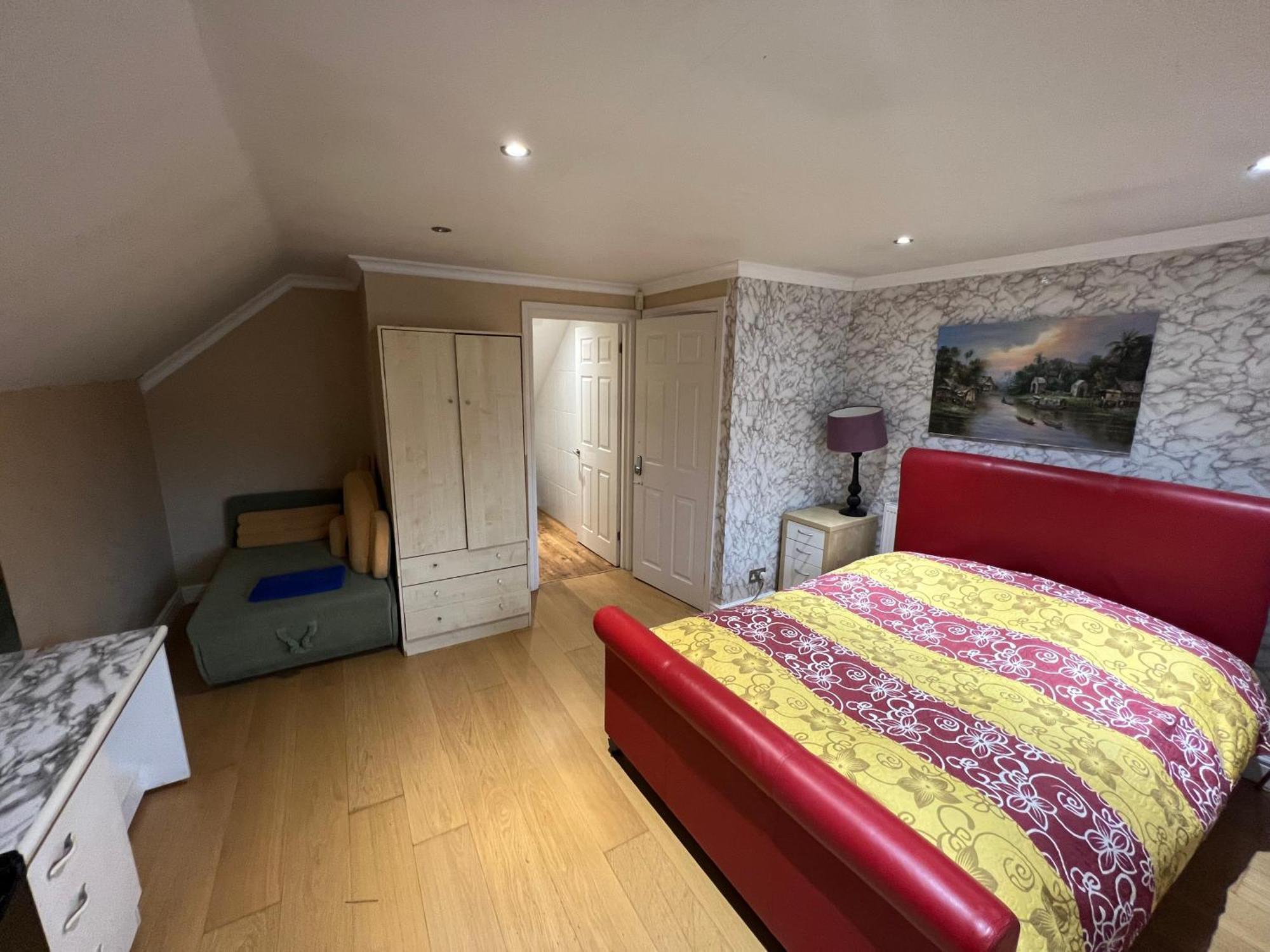 The Caduceus- Residence Chertsey Extérieur photo
