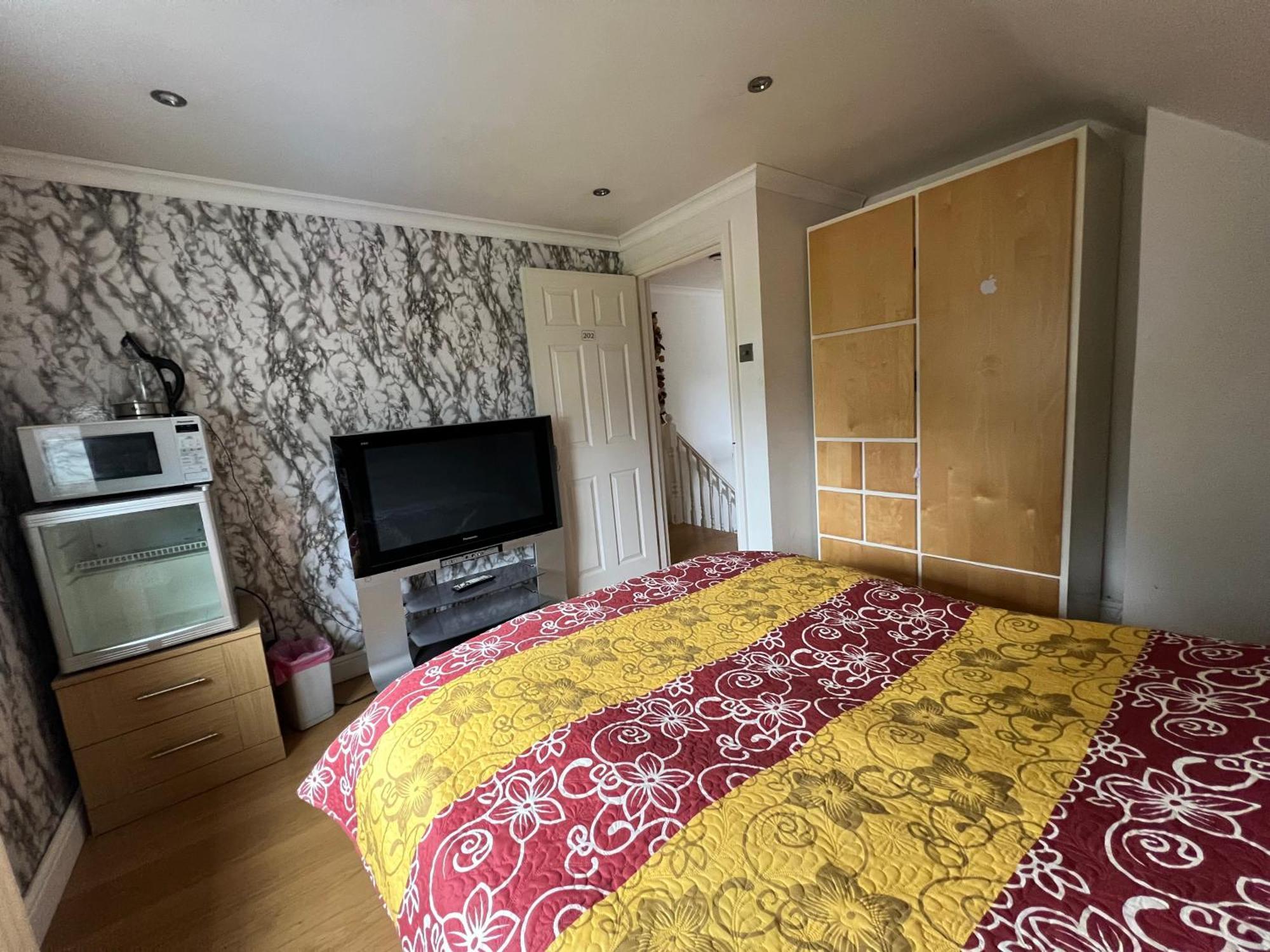 The Caduceus- Residence Chertsey Extérieur photo